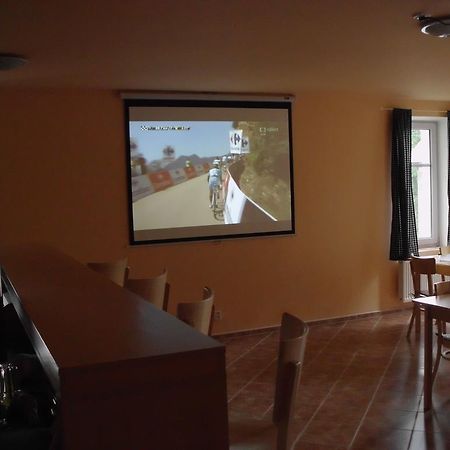 Apartmany Doma Janov nad Nisou Exteriör bild