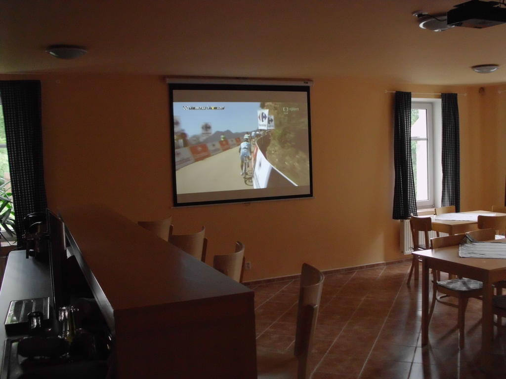 Apartmany Doma Janov nad Nisou Exteriör bild
