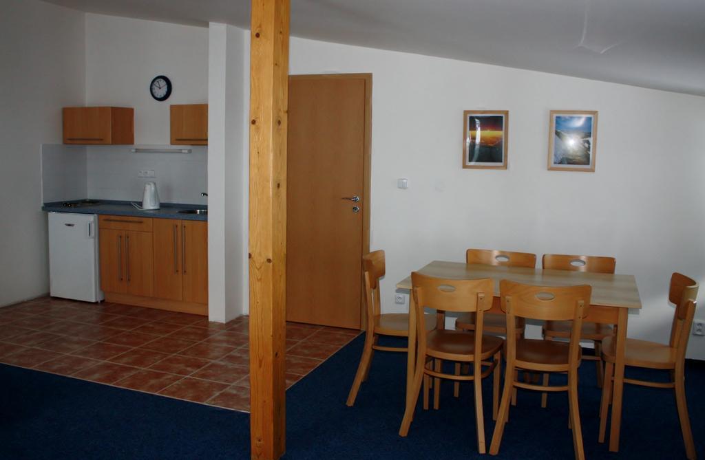 Apartmany Doma Janov nad Nisou Rum bild
